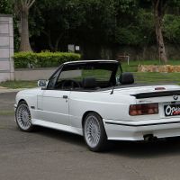 [OPTION改裝電子別冊] 買不到自己改 !  BMW E30 M3.2 Convertible(上) !!