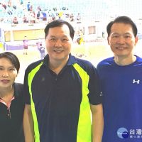 台南醫師公會羽球賽31隊開打　相約20年內每年球場見