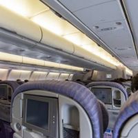 美多家航空公司開始把座椅後螢幕拆了 關鍵幾個原因曝光了！