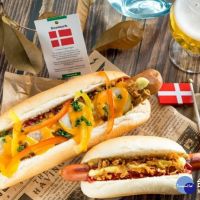 藝人網紅搶打卡的街拍美食　丹麥傳統熱狗堡風行台北
