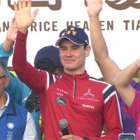 「冠軍帽」挪威選手伊登領跑田中馬拉松 許諾2021再來台灣