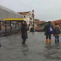 大雨逢50年大潮 威尼斯逾8成面積淹沒