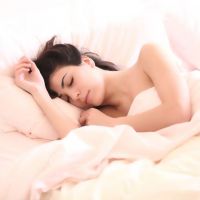 睡不好全怪你太負面？ 研究：越樂觀的人睡眠品質越好