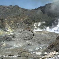 紐西蘭懷特島火山未熄 搜救人員還無法登島