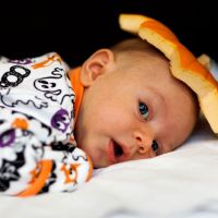 家長們注意！國健署警告 3種錯誤睡法寶寶猝死風險增