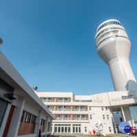 桃園機場「女王頭塔台」啟用　成國門新地標