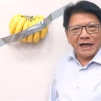 模仿「膠帶香蕉」！潘孟安創意行銷整串貼牆