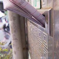 7旬老翁抽走信箱選舉公報 被捕辯稱回收變賣