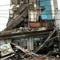 印尼雅加達5層樓房塌陷 至少8傷多人受困