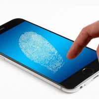 指紋辨識沒想像中的安全…這家公司推「4指辨識」增加密碼強度！