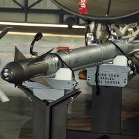 AIM-9X初亮相　F-16飛官：左右90度內發射都能獵殺目標