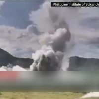 全球／塔爾火山噴出驚人火山灰 重創菲國觀光、農業