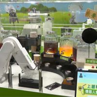 台灣之光！ 機械手臂模擬世界冠軍沖煮咖啡