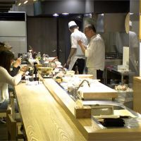 武漢肺炎疫情延燒「服務業重災」 日式餐廳生意砍半