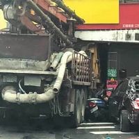 張勝雄專訪-1》公路總局允水泥車超重上路     理由唬弄人民！