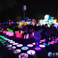 台灣燈會在台中　「產業讚聲燈區」展企業縮影