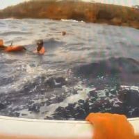 小琉球三潛水客遭湧浪帶向外海　海巡急救援