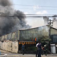 彰化衛生紙工廠大火 產線停擺 兩人受傷
