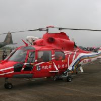 高雄小港機場空勤海豚直升機墜地翻覆  5人均安