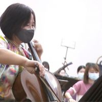 陳時中妻孫琬玲大提琴演奏 大批網友線上觀看、喝采