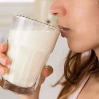 喝牛奶拉肚子就是乳糖不耐症嗎？ 營養師解析是這個原因！
