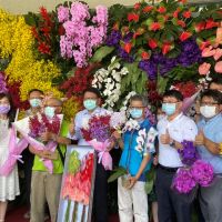 花卉外銷因疫情受影響　屏東推線上教學生做花束送媽媽