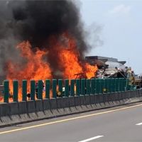 烈火竄天！西濱彰化漢寶段 貨車撞油罐車2人重傷