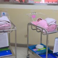 疫情宅在家拚生產 醫師預估年底增加萬名防疫新生兒