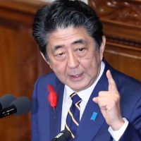 雙重利空打擊　日本安倍內閣支持率跌破4成2年首見