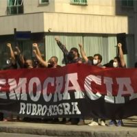 不滿抗疫不力、警方執法過當！巴西掀反政府示威抗議