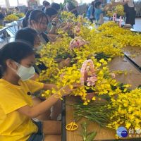外埔農會承辦花藝課程　學生學習插花藝術