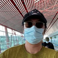 讚中國安全只是說說？黃安回北京緊戴MIT口罩