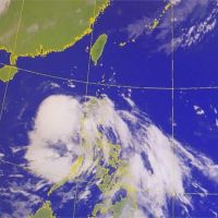 二號颱風鸚鵡往香港去 外圍雲系為花東、南部帶來水氣