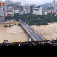長江暴雨「龍舟水」發威　重慶遇80年最大洪水疏散10萬人