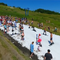 俄羅斯人工滑雪道 夏天滑雪超清涼