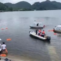 貴州公車撞護欄衝進水庫 乘客傷亡不明