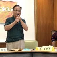 陳椒華舉行乾粉滅火器記者會 消防署公開承認二氧化矽是一級致癌物
