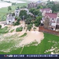 長江2號洪峰重擊重慶 滾滾黃水襲向民宅