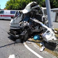 宜蘭市小貨車自撞 1死1傷