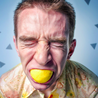 嘴巴破「一天狂吞5顆奇異果」有效？ 食藥署打臉：小心黏膜受損！