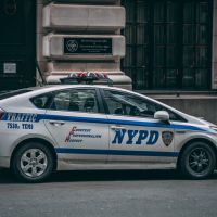 警探迷注意！NYPD自製犯罪節目《破案》 重塑警察形象