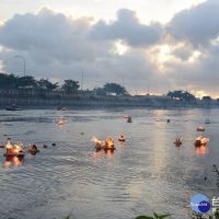 鹿港地藏王廟「放水燈」　重現鹿港風華祭水靈儀式 　　