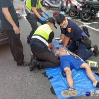 國中生騎車無預警倒地　警CPR救回一命