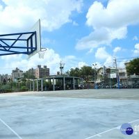 努力4年讓「半場」變「全場」　台中南屯寶山里籃球場啟用