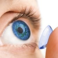 高散光近視族群拒絕惡視力 高降度角膜塑型片成新寵