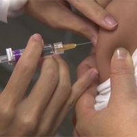 自費流感疫苗到貨 診所估連假湧現施打人潮