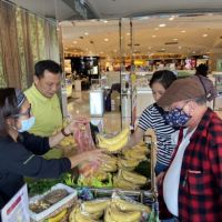 屏東香蕉快閃太平洋百貨成「蕉點」 多元行銷穩定蕉農收益