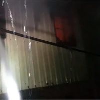 基隆民宅2樓竄火瀰漫濃煙 鄰居以為中秋烤肉