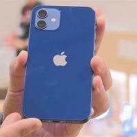 iPhone12新色與藍黨徽無違和 網封「夜鬱藍」