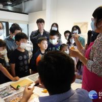 竹市幸福城市愛心協會辦DIY彩繪餅乾　孩子們動手發揮想像力